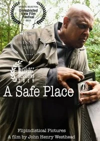 Безопасное место смотреть онлайн — постер